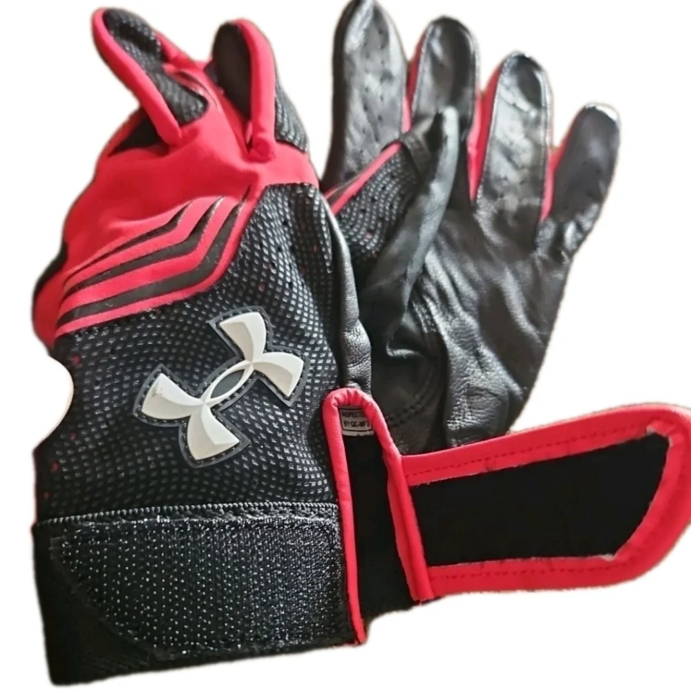 Under Armour Youth Red And Black  Clean Up Leather Palm Batting Gloves L